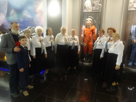 Поездка членов клуба «Собеседник» в музей космоса Поездка членов клуба «Собеседник» в музей космоса