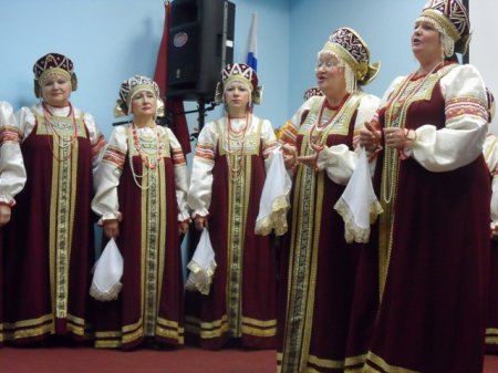 «Согреем сердце песнею…» «Согреем сердце песнею…»