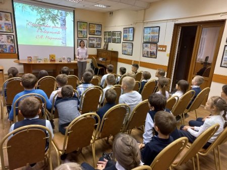 ВЕСЁЛЫЕ КНИЖКИ И МИЛЫЕ МАЛЫШКИ ВЕСЁЛЫЕ КНИЖКИ И МИЛЫЕ МАЛЫШКИ
